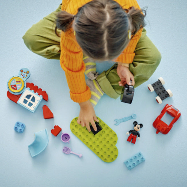 Mickeky Mouse Clubho. Car