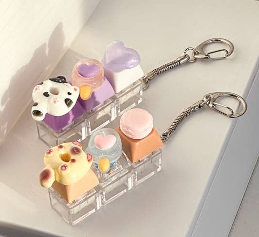 Trending DIY Keyboard Keychain Kit – Clickable 3-Keycap Set!