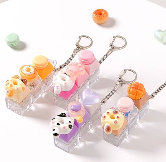 Trending DIY Keyboard Keychain Kit – Clickable 3-Keycap Set!