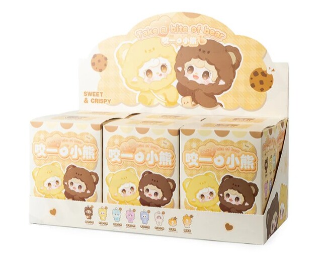 Yooki Take a Bite of Bear Blind Box V4